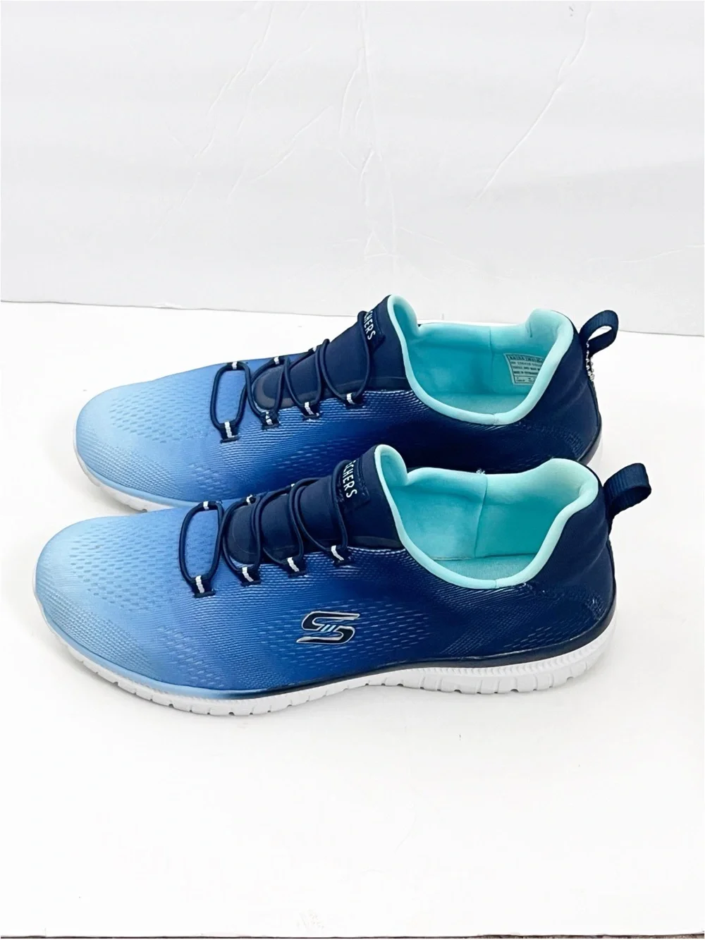 SKECHERS Virtue Pure Radiance Memory Foam Bungee Slip On Shoes Sneakers Size 8.5